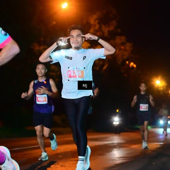 Runner Photo 4335925