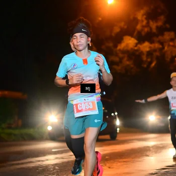 Runner Photo 4335963