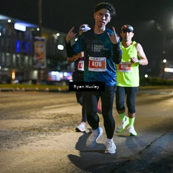 Runner Photo 4335972