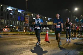 Runner Photo 4336031