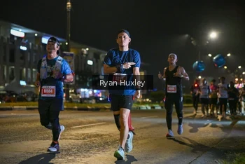 Runner Photo 4336033