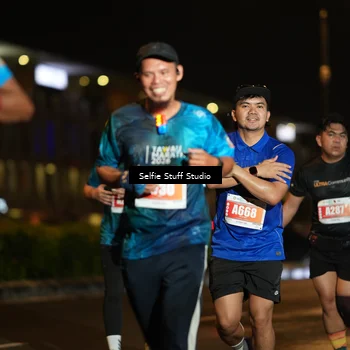 Runner Photo 4336108