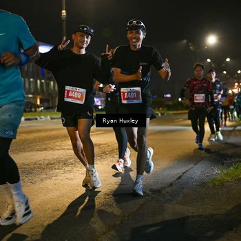 Runner Photo 4336375