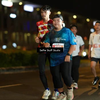 Runner Photo 4336455