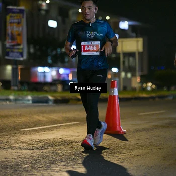 Runner Photo 4336584