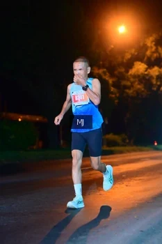 Runner Photo 4336682
