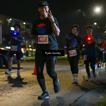 Runner Photo 4336700