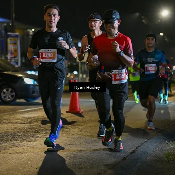 Runner Photo 4336716