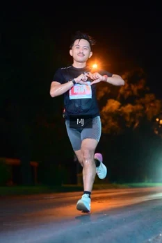 Runner Photo 4336737