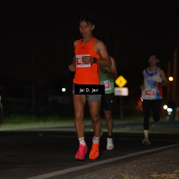 Runner Photo 4336750