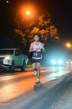 Runner Photo 4336756