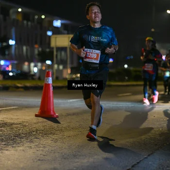 Runner Photo 4336792