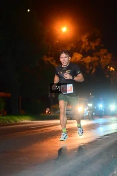 Runner Photo 4336823