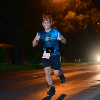 Runner Photo 4336924