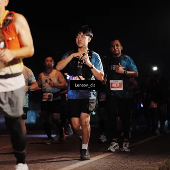 Runner Photo 4337073