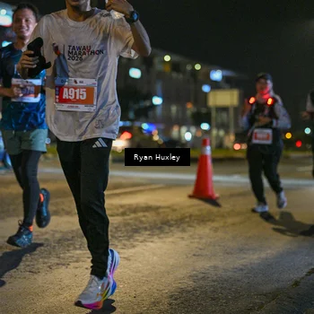 Runner Photo 4337108