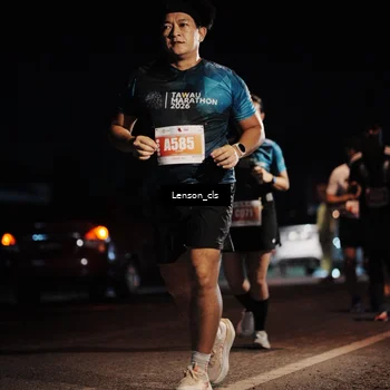 Runner Photo 4337112