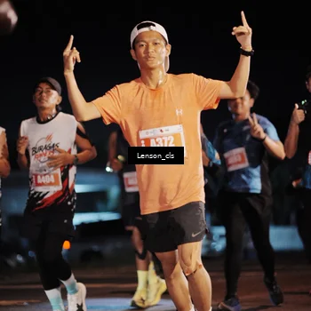 Runner Photo 4337372