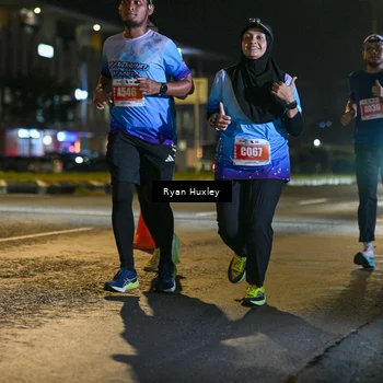 Runner Photo 4337375