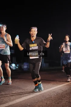 Runner Photo 4337507
