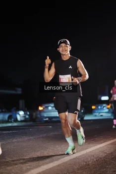 Runner Photo 4337556