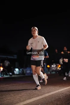 Runner Photo 4337787