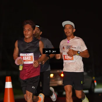 Runner Photo 4337811