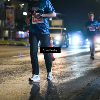 Runner Photo 4338399