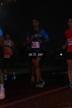 Runner Photo 4338453