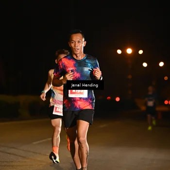 Runner Photo 4339342