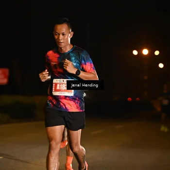 Runner Photo 4339344