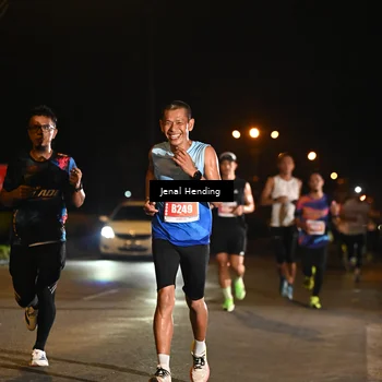 Runner Photo 4339370