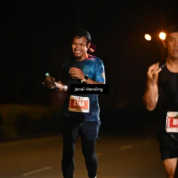 Runner Photo 4339395