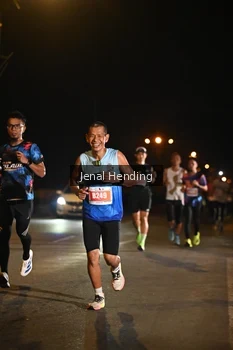 Runner Photo 4339411