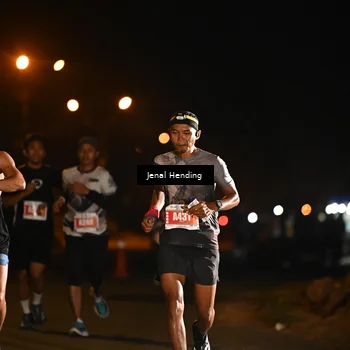 Runner Photo 4339445
