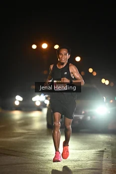 Runner Photo 4339726