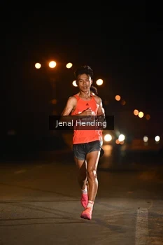 Runner Photo 4339749