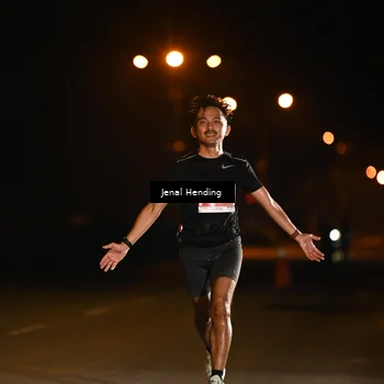 Runner Photo 4339750