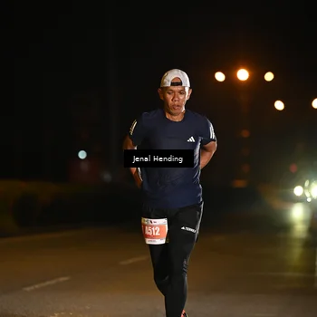 Runner Photo 4339850
