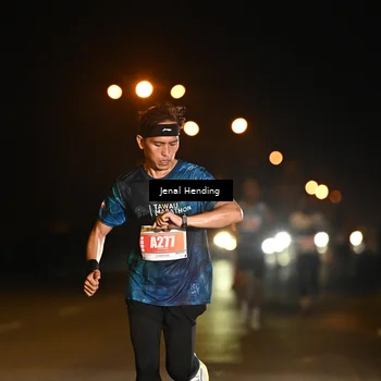 Runner Photo 4339854