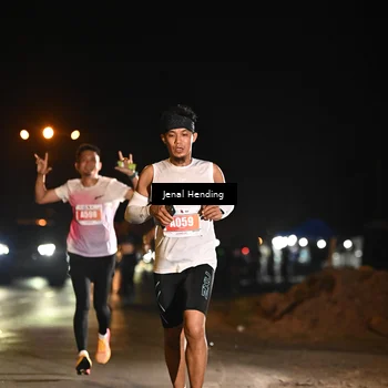 Runner Photo 4339997