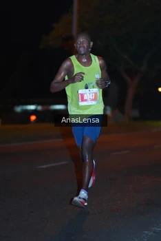 Runner Photo 4340022
