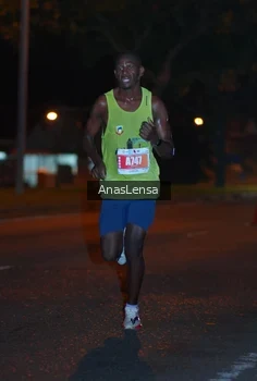 Runner Photo 4340023