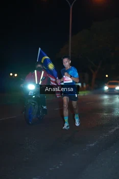Runner Photo 4340043