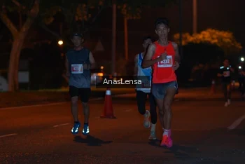 Runner Photo 4340111