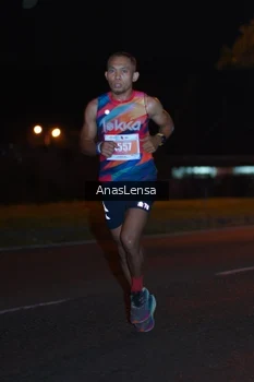 Runner Photo 4340343
