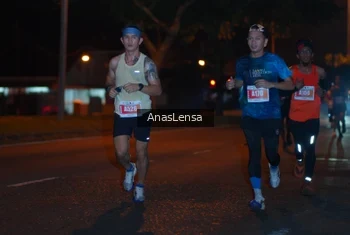 Runner Photo 4340367