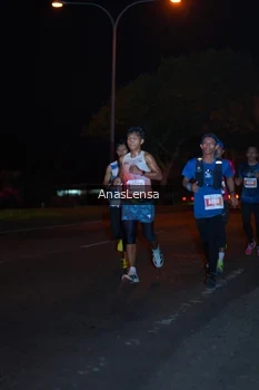 Runner Photo 4340549