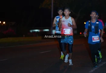 Runner Photo 4340557
