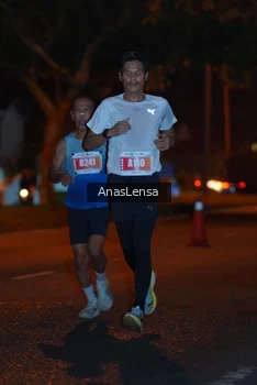 Runner Photo 4340621
